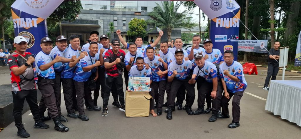 Foto Lomba Gerak Jalan HUT 45 Satpam